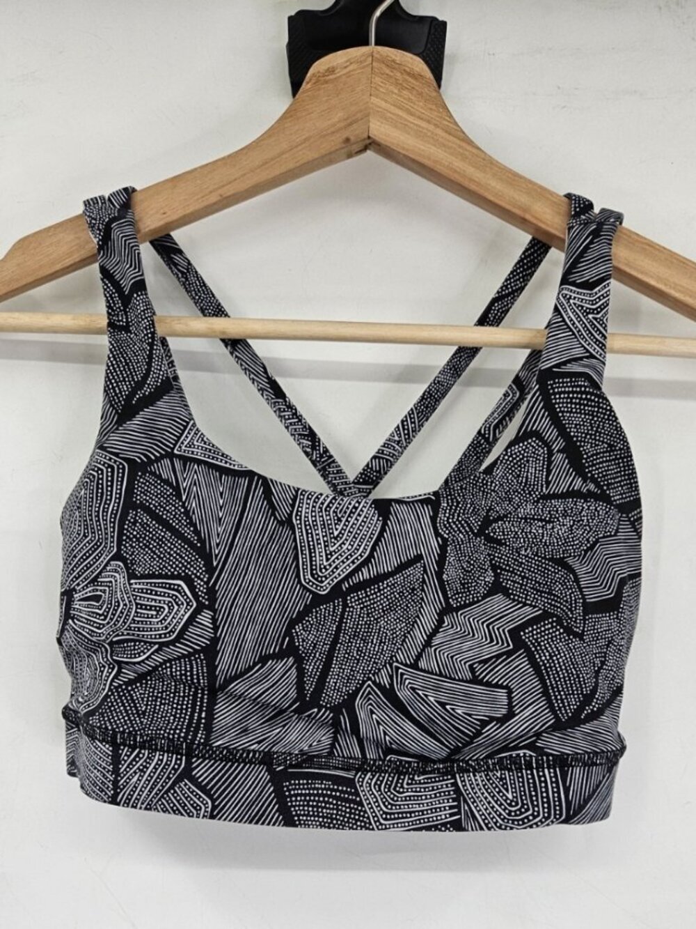 Lululemon Energy Bra Sz 6 Dottie Tribe White Black Yoga Running Fitness Athletic